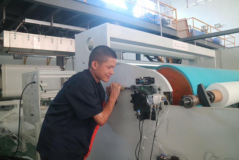 About azx nonwoven fabric making machine installing